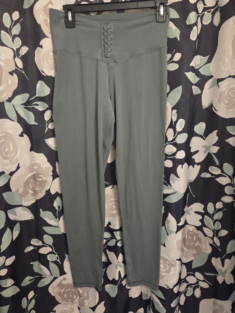 Aerie Real Me Braided Front Leggings - Sage Green
